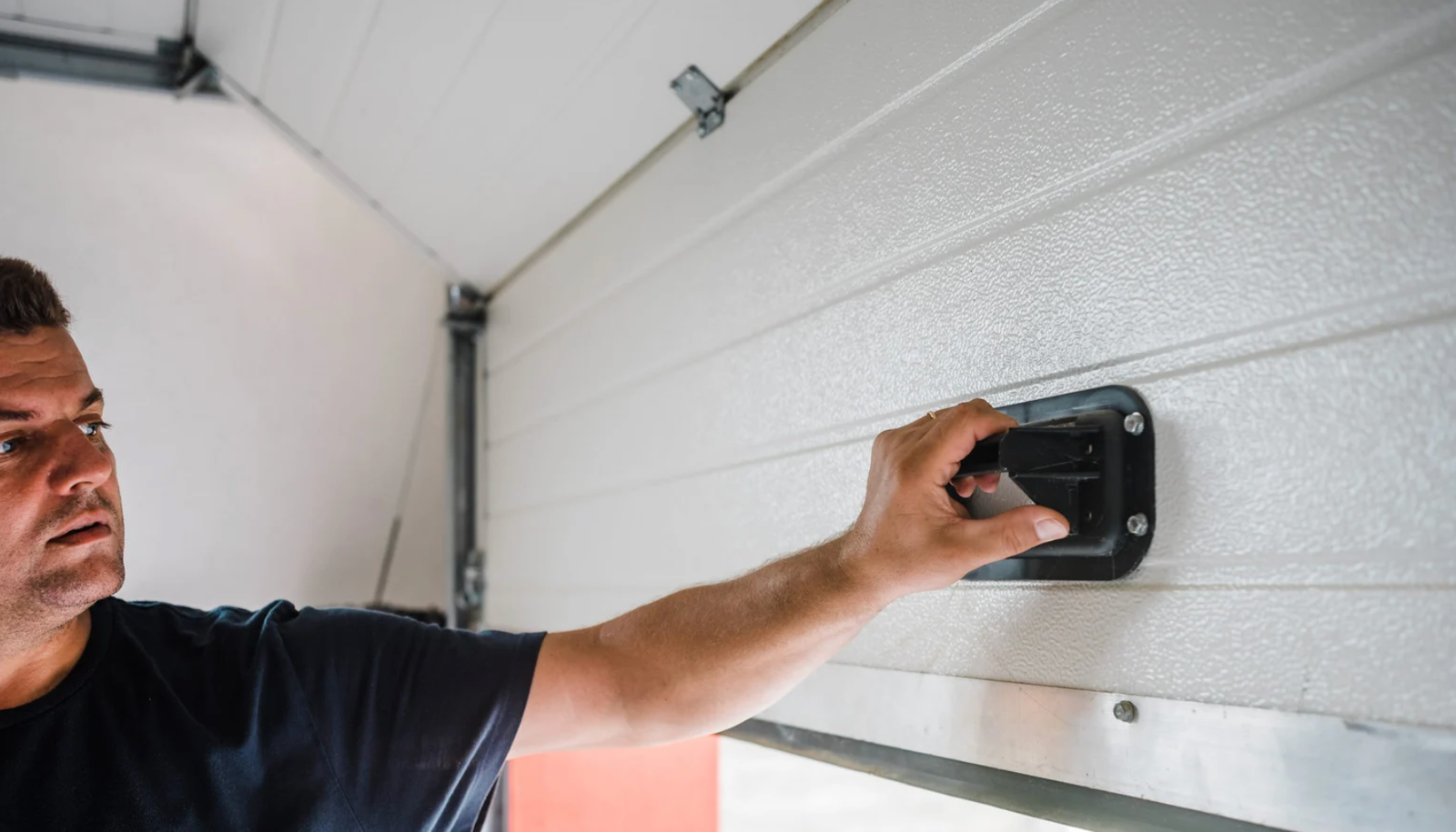 Garage Door Installer Technician